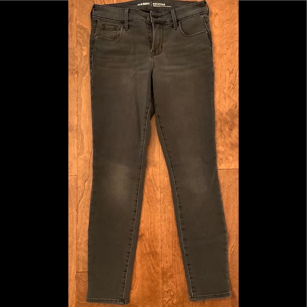 OLD NAVY ROCKSTAR JEANS